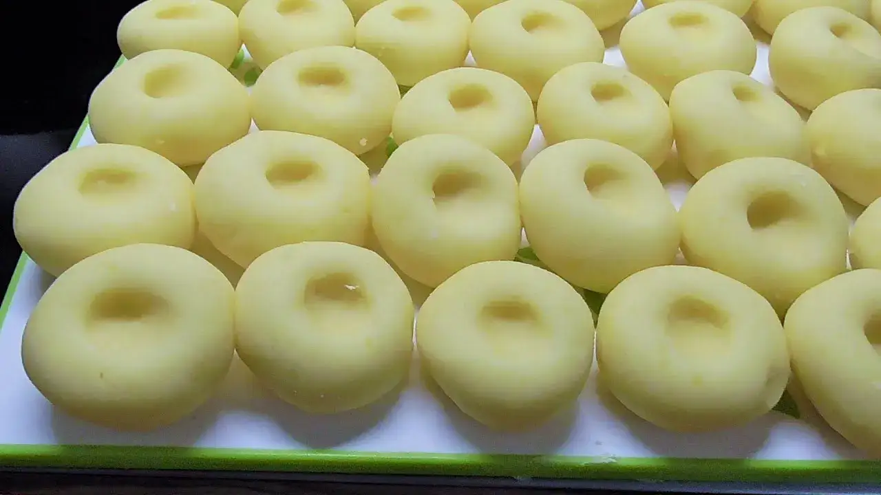 Zdjęcie Jak zrobić kluski śląskie z dziurką? Perfekcja krok po kroku!