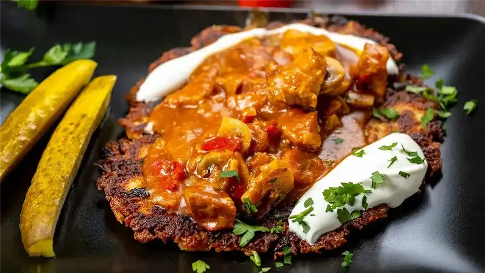 Zdjęcie Jak się robi placek po węgiersku - prosta receptura, która zachwyca