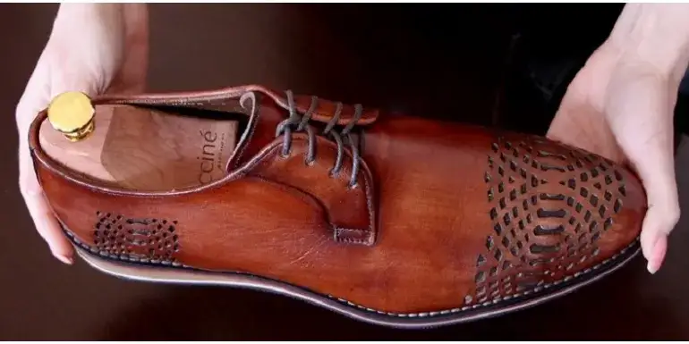 Zdjęcie Czy prawidła rozciągają buty? Sprawdź, jak skutecznie je używać