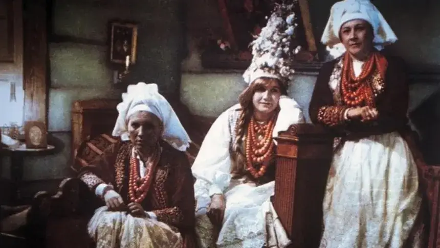 Zdjęcie Cytaty z Wesela: Kto mówi do kogo i ich znaczenie w dramacie