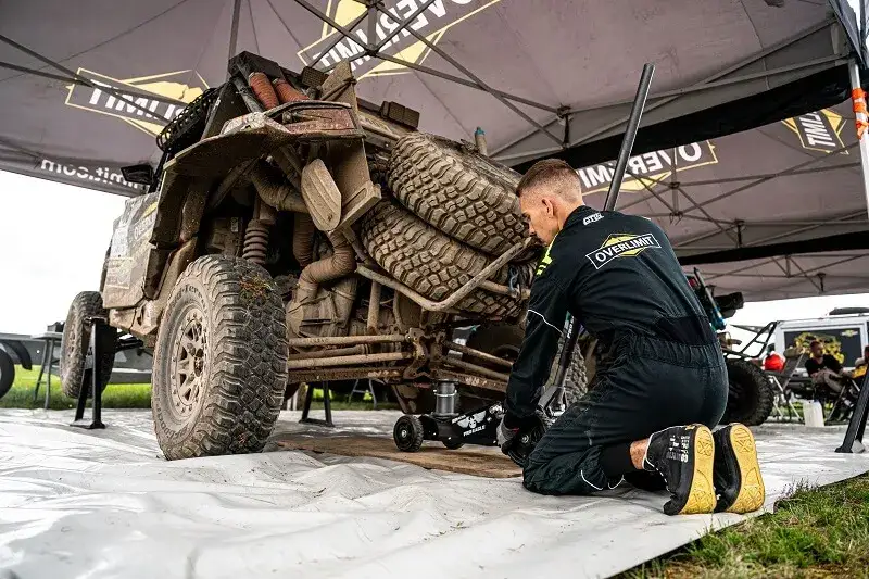 Zdjęcie Auto Challenge - Gdzie ma warsztat Michała Dziadkiewicza w Niemczech?