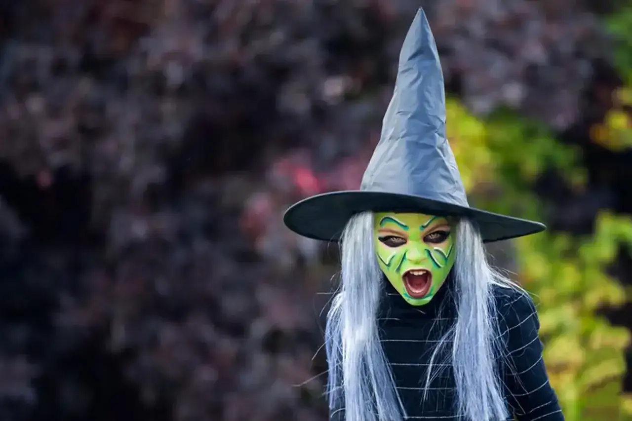 Zdjęcie Jak zrobić strój czarownicy - łatwe kroki do wyjątkowego kostiumu