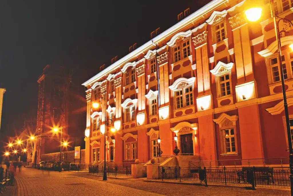 Zdjęcie Długi Dom i Cieplice: Jakie są opinie gości i co warto wiedzieć o uzdrowisku