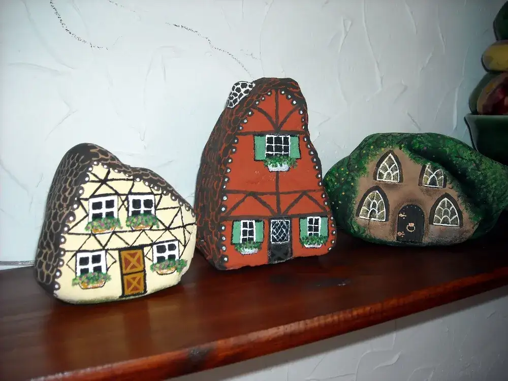 Zdjęcie Jak odmienić ogród malowaniem kamieni? 10 kreatywnych inspiracji