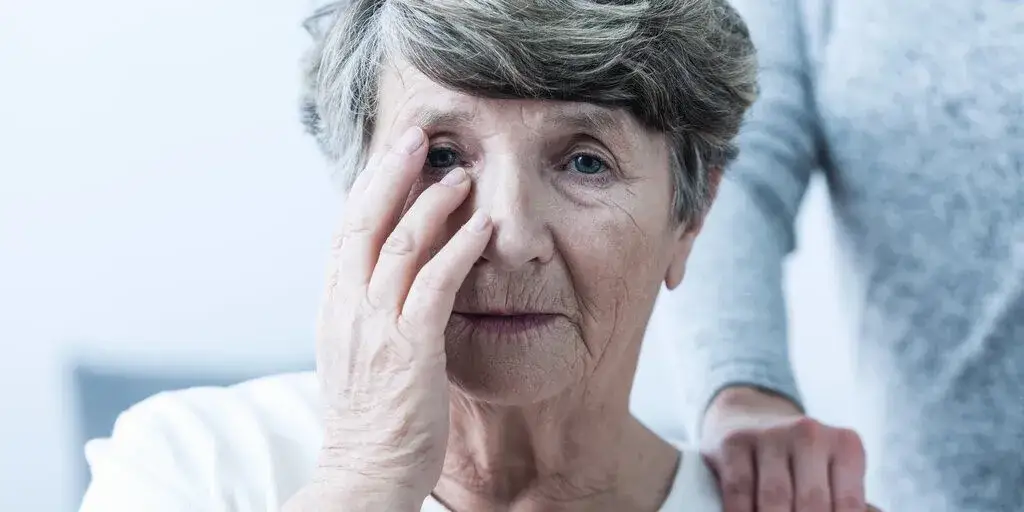 Zdjęcie Uwiąd starczy objawy: Jak rozpoznać i zrozumieć ten stan?