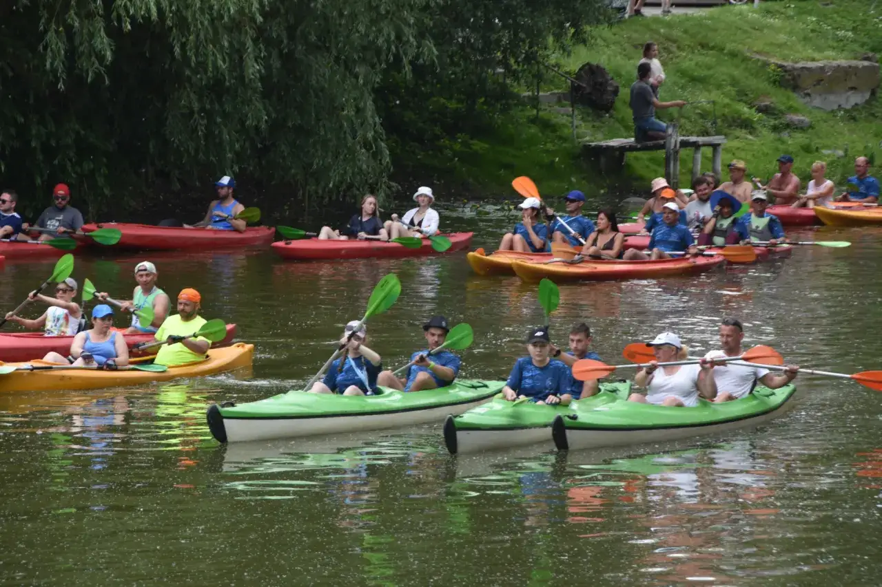 Zdjęcie Spływ kajakowy Stargard – trasy, ceny i porady dla początkujących kajakarzy
