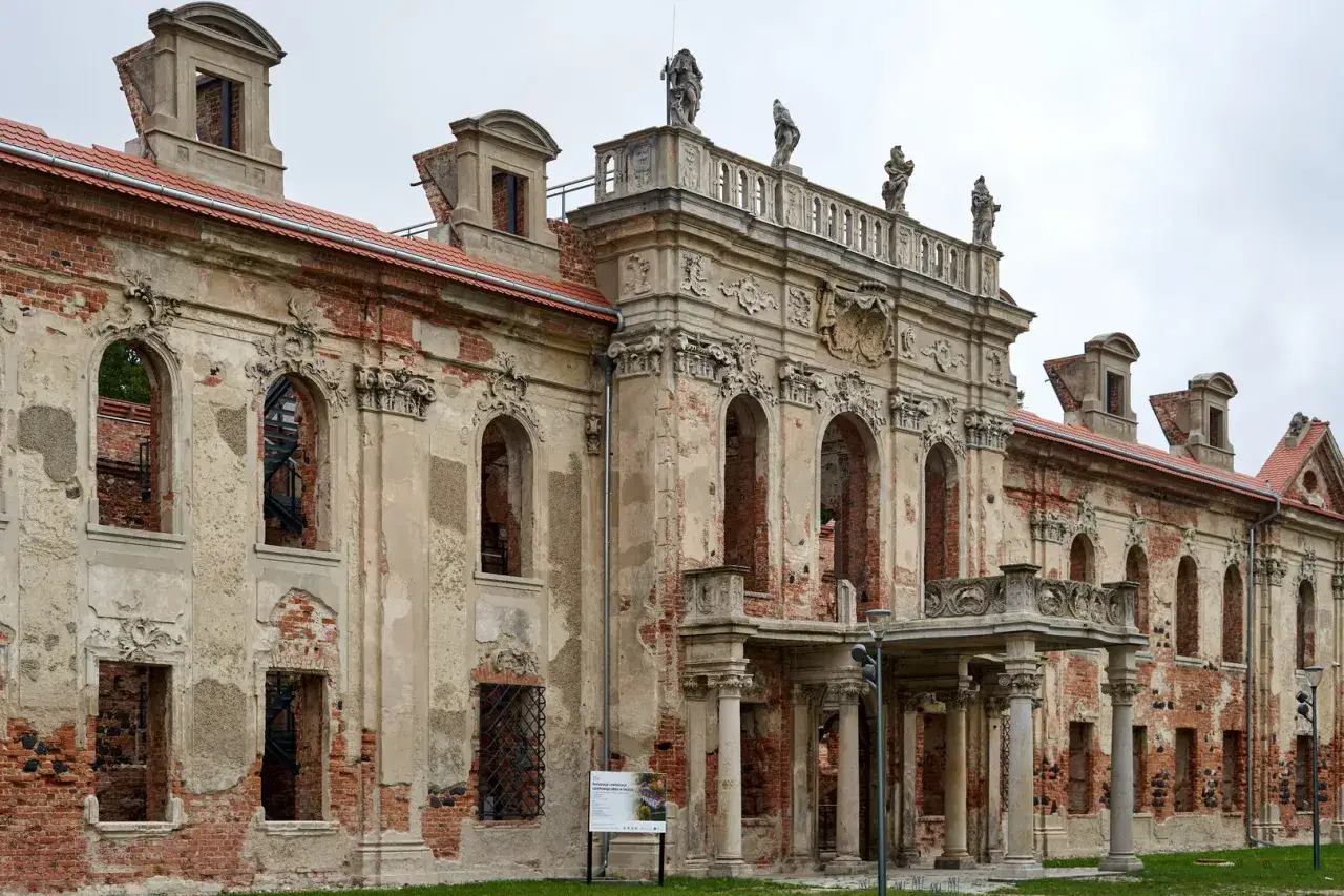 Zdjęcie Pałac w Goszczu: odkryj jego fascynującą historię i architekturę