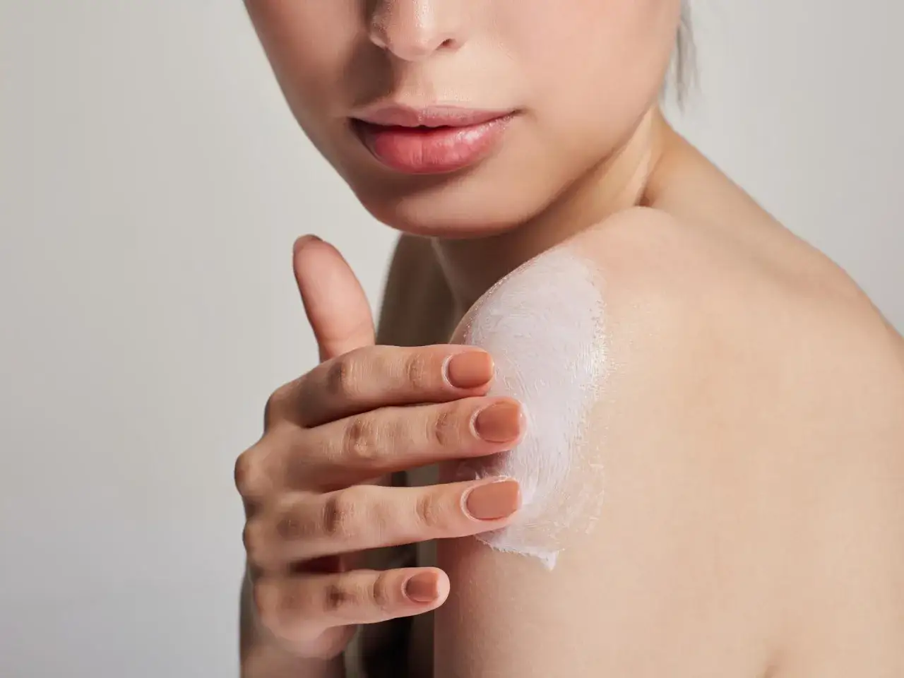 Zdjęcie Okluzja w kosmetyce: Klucz do nawilżonej skóry? Sprawdź!