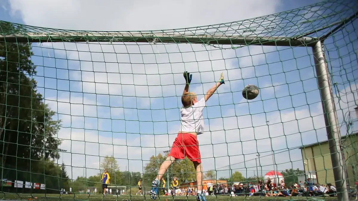 Zdjęcie Pierwszy Orlik w Polsce: Historia, znaczenie i wpływ na sport