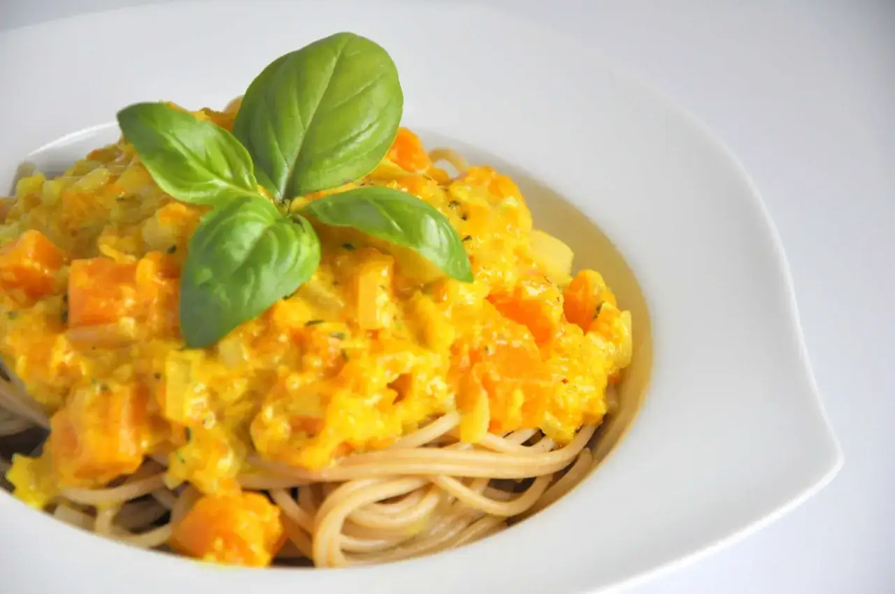 Zdjęcie Zdrowe przepisy na makaron spaghetti pełnoziarnisty i jego korzyści