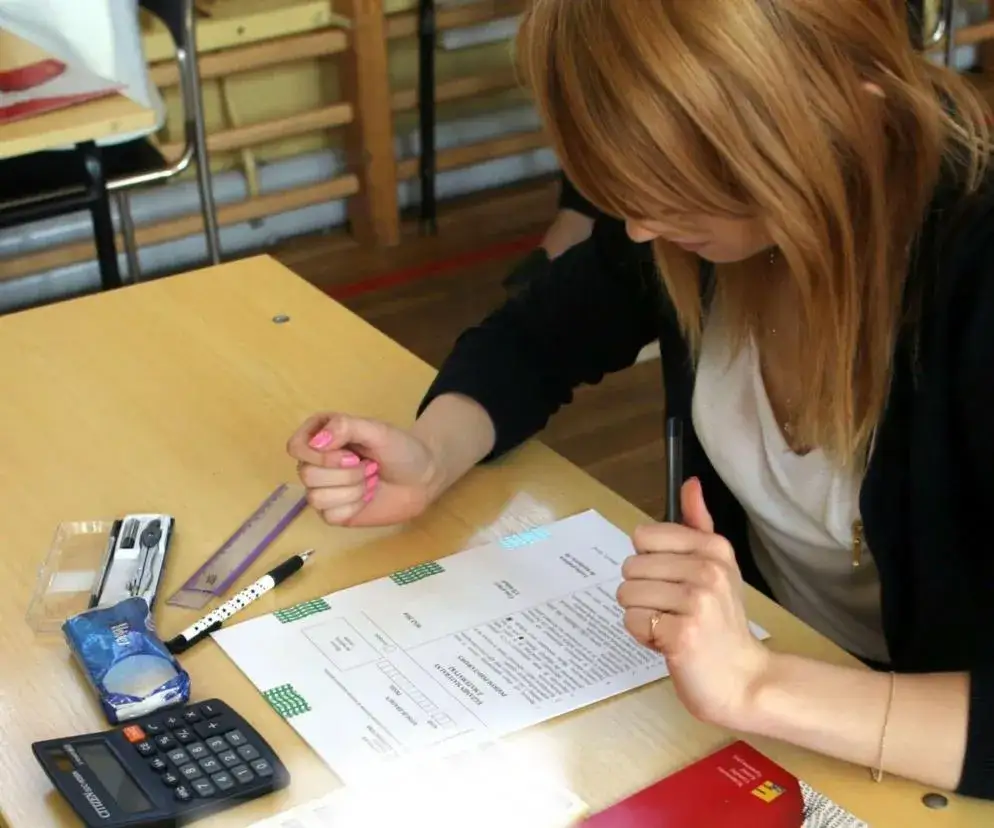 Zdjęcie Ile trwa matura z matematyki podstawowej? Poznaj szczegóły i czas trwania