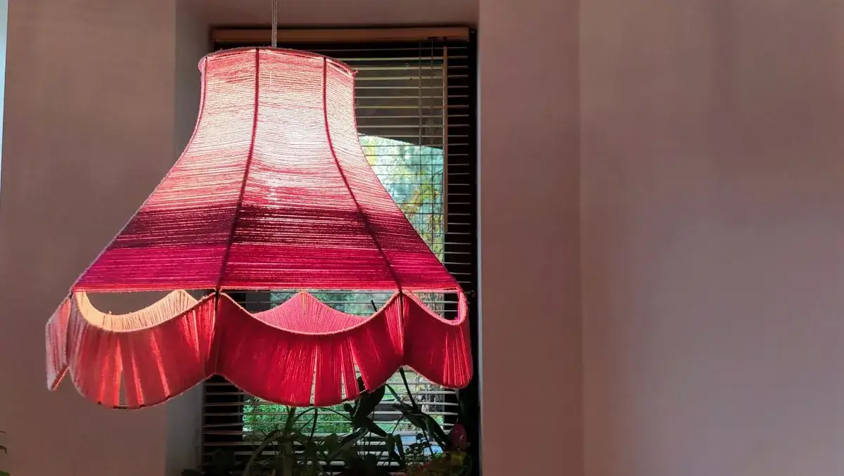 Zdjęcie Jak ozdobić abażur lampy - 10 kreatywnych pomysłów na DIY