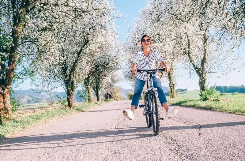 Zdjęcie Czy jazda na rowerze naprawdę obniża ciśnienie krwi? Oto fakty.