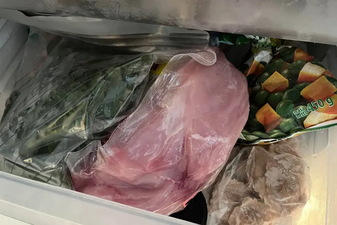 Zdjęcie Jak długo można trzymać pierś z kurczaka w zamrażarce, aby nie straciła jakości?