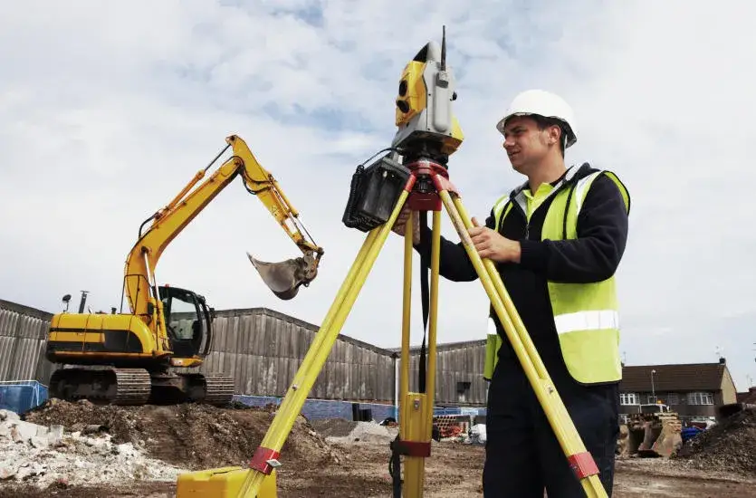 Zdjęcie Co robi geodeta na budowie? Kluczowe zadania, które musisz znać