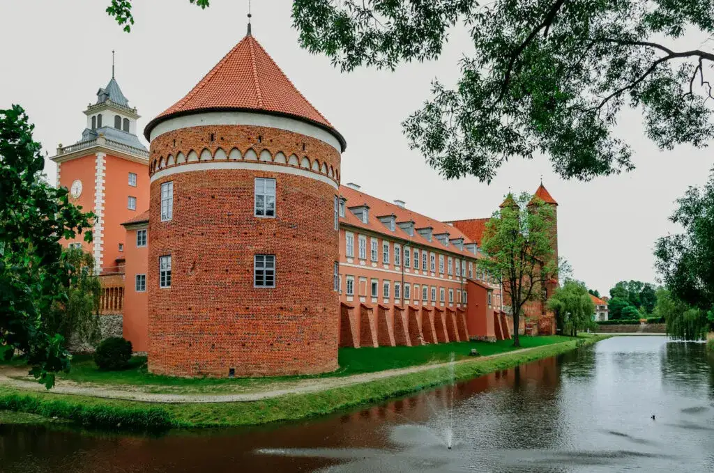Zdjęcie Zamki Warmii i Mazur: 8 krzyżackich fortec wśród jezior