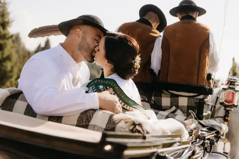 Zdjęcie Jak się ubrać na góralskie wesele - unikaj modowych wpadek