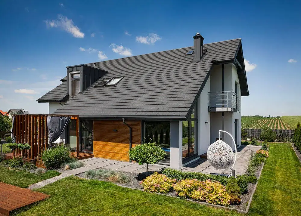 Zdjęcie Dachówka płaska betonowa: trwałe i nowoczesne pokrycie dachu