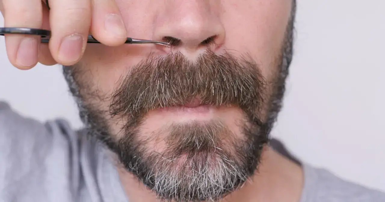 Zdjęcie Jak usunąć włosy z nosa bez ryzyka infekcji i bólu