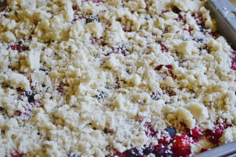 Zdjęcie Maślane ciasto drożdżowe: Delikatność i intensywność smaku w jednym