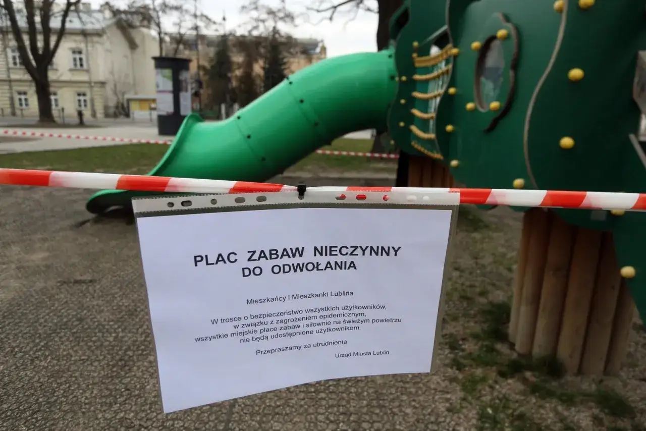 Zdjęcie Zamknięte place zabaw do kiedy? Sprawdź, kiedy mogą się otworzyć