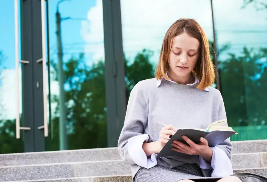 Zdjęcie Ile przysługuje urlopu w 3 klasie zawodowej? Sprawdź swoje prawa