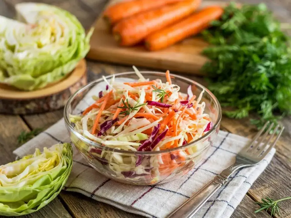 Zdjęcie Najlepsze surówki do polędwiczki wieprzowej, które zaskoczą smakiem