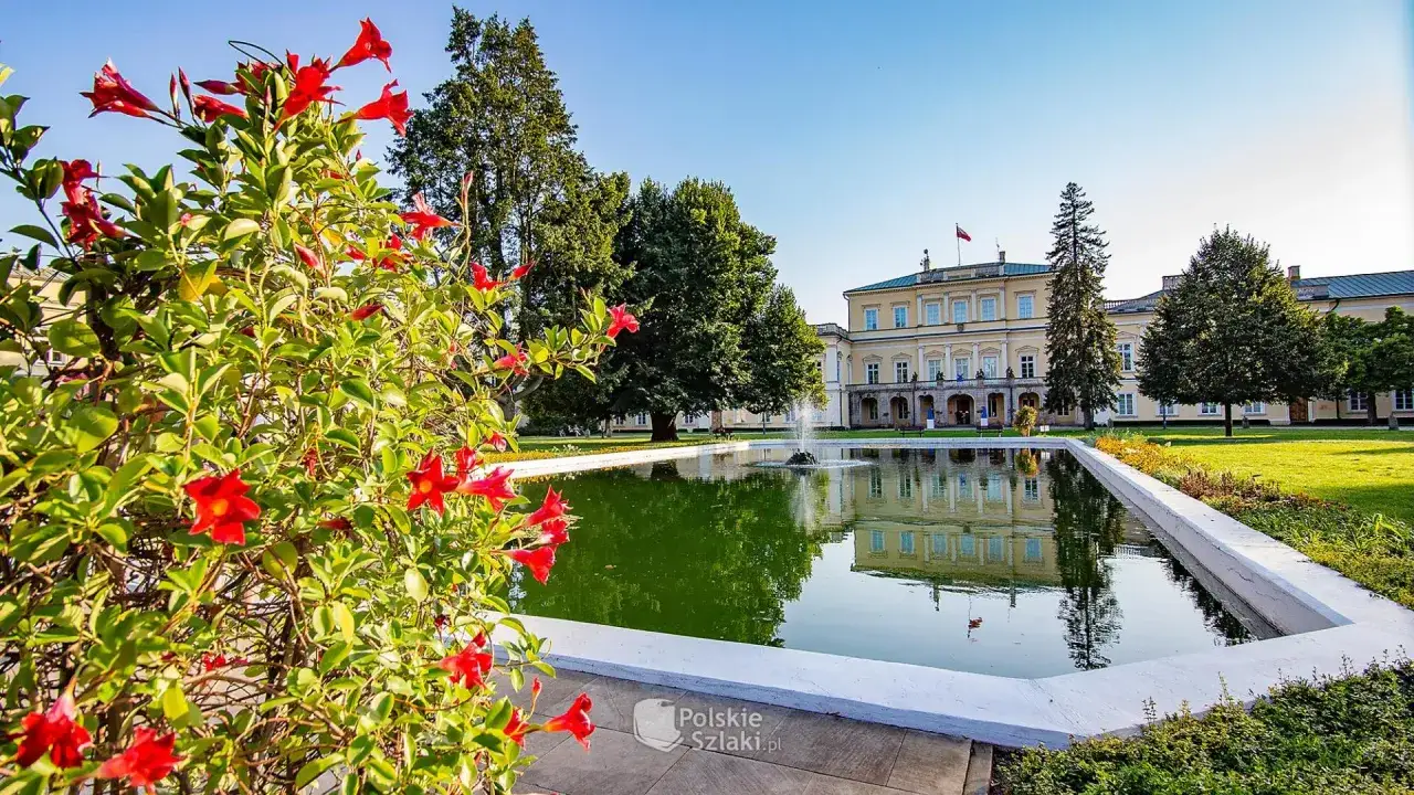 Zdjęcie Pałac w Puławach - godziny otwarcia, ceny biletów i atrakcje turystyczne
