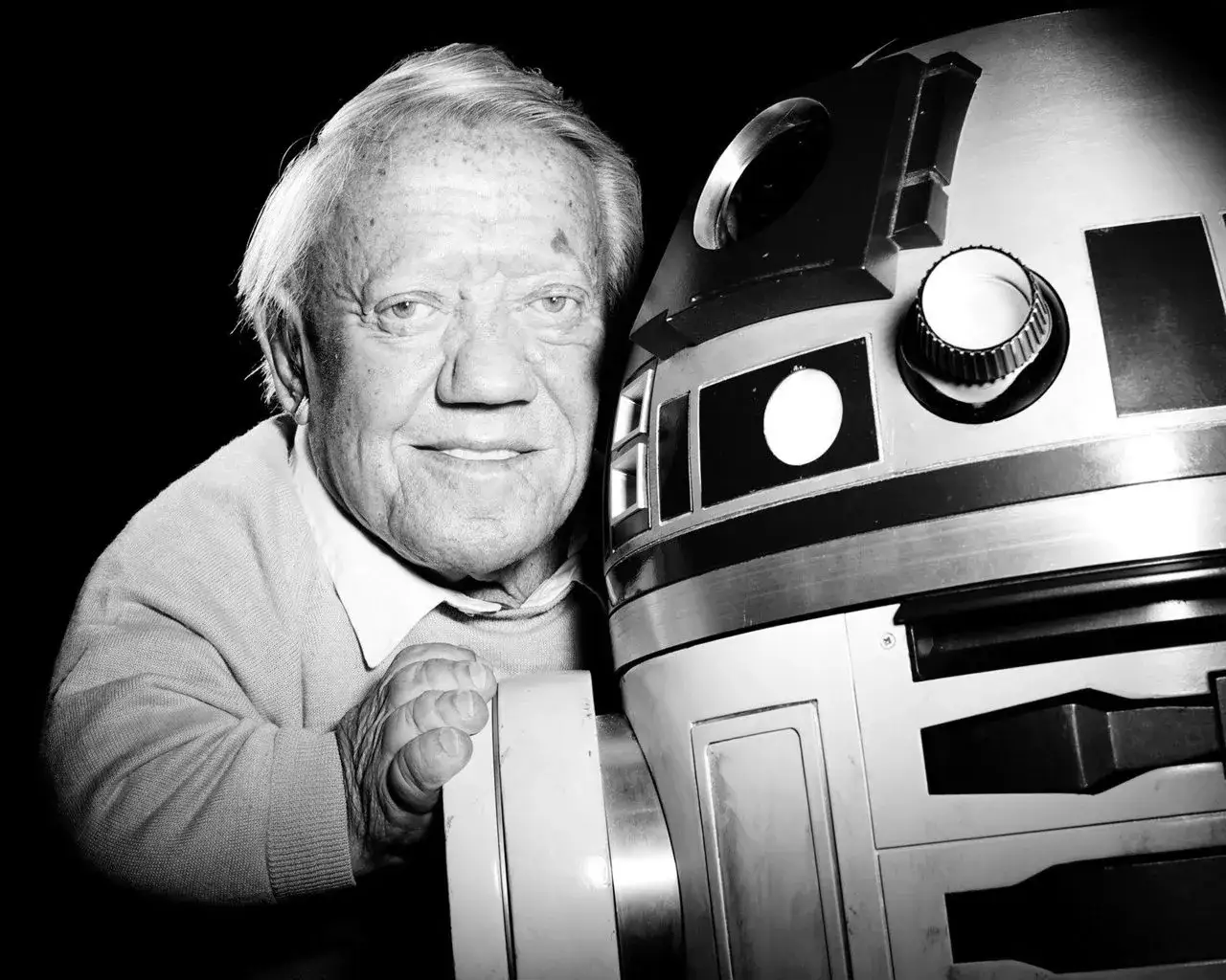 Zdjęcie Kenny Baker: niezapomniany aktor R2-D2 i jego dziedzictwo w Gwiezdnych wojnach