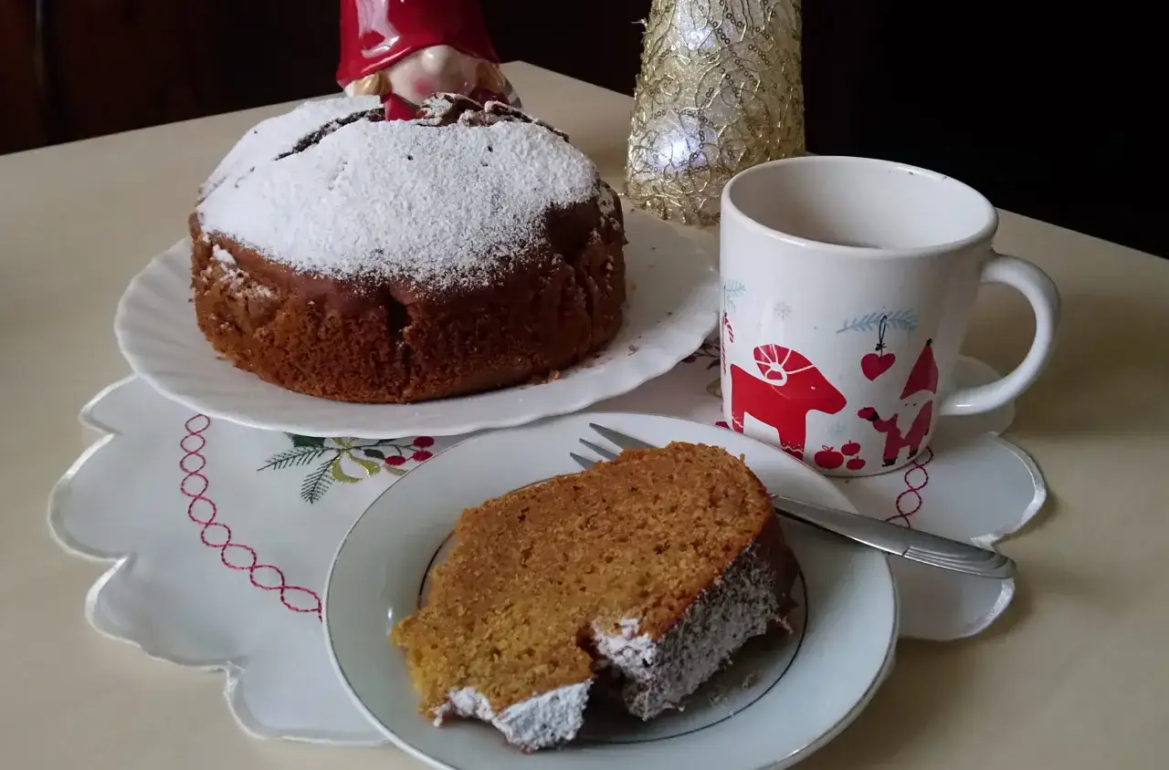 Zdjęcie Przepis na proste ciasto marchewkowe z miodem