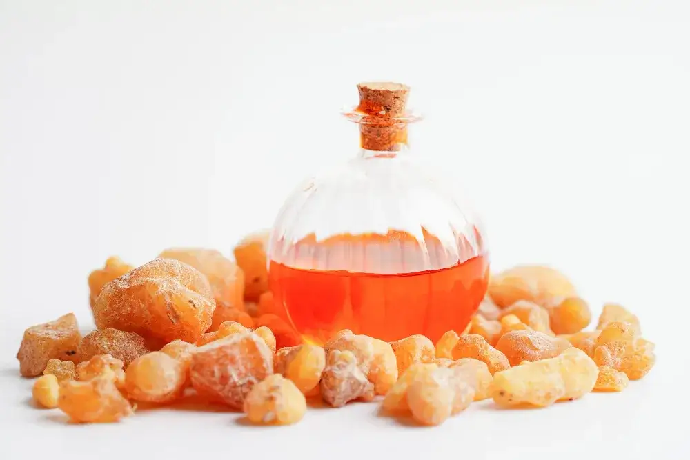 Zdjęcie Nalewka z bursztynu na co pomaga - poznaj jej niezwykłe właściwości zdrowotne