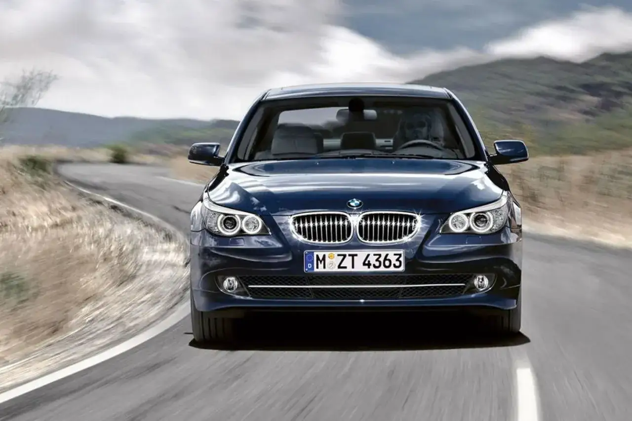 Zdjęcie BMW Seria 5 E60 - szczegółowe informacje, które musisz znać