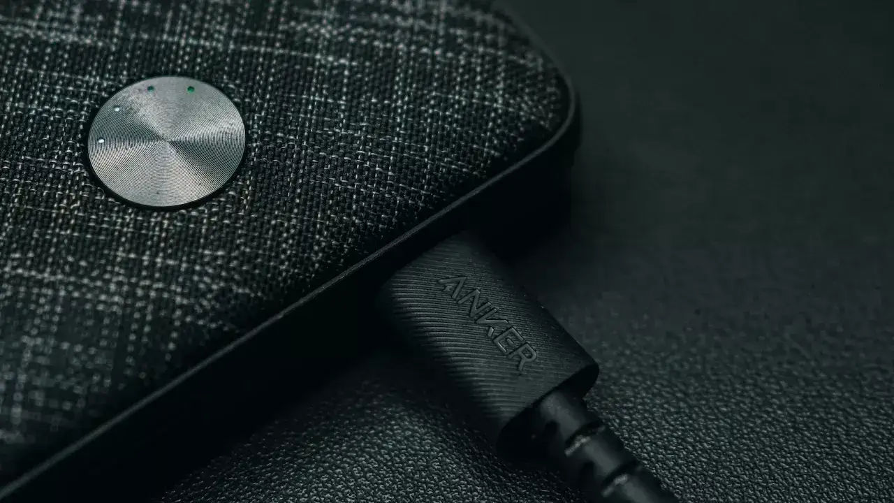 Zdjęcie Czy można przewozić powerbank w bagażu podręcznym? Sprawdź zasady!