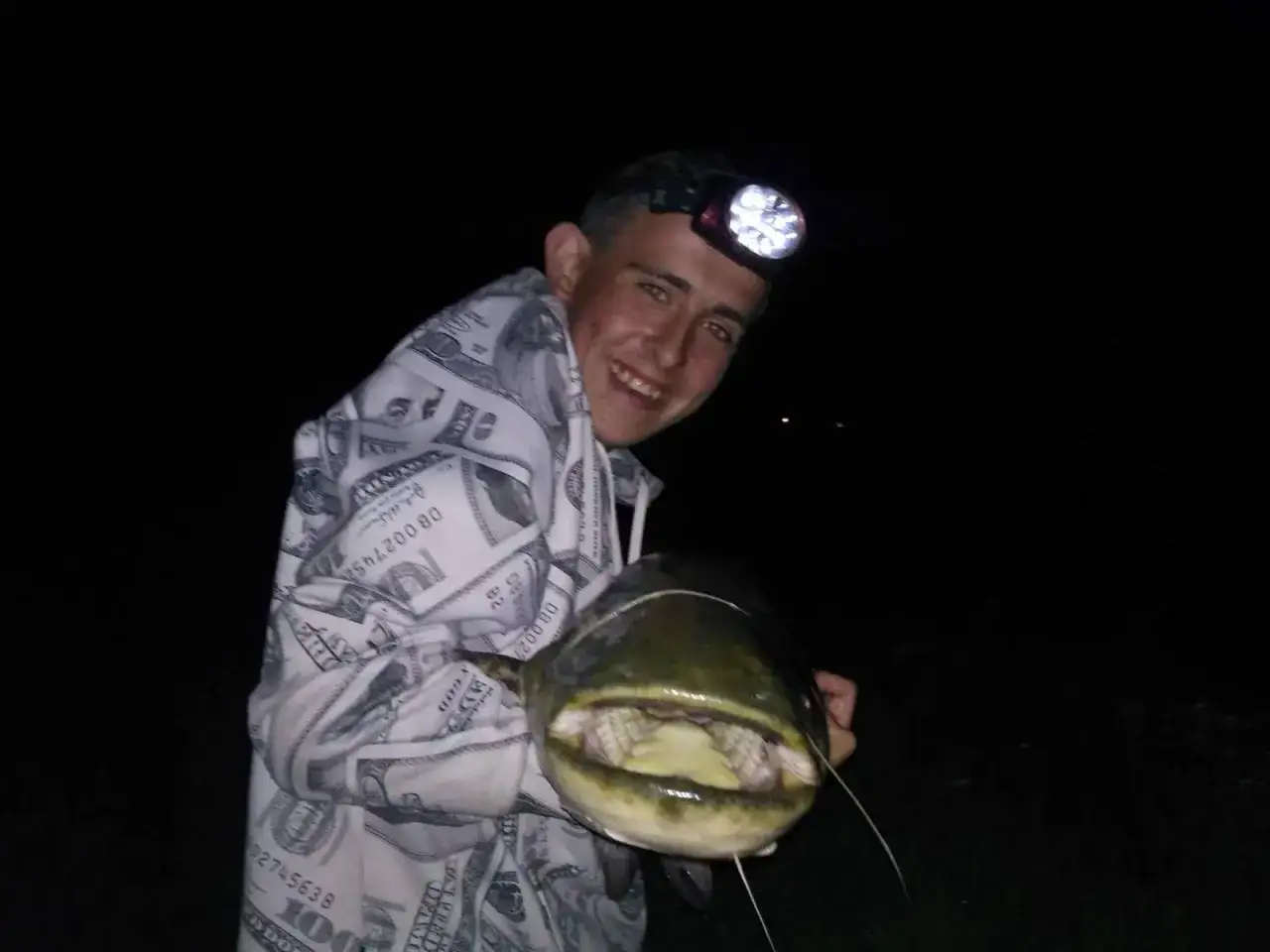 Zdjęcie Plecionka na suma z gruntu: Holuj giganta pewnie! Poradnik