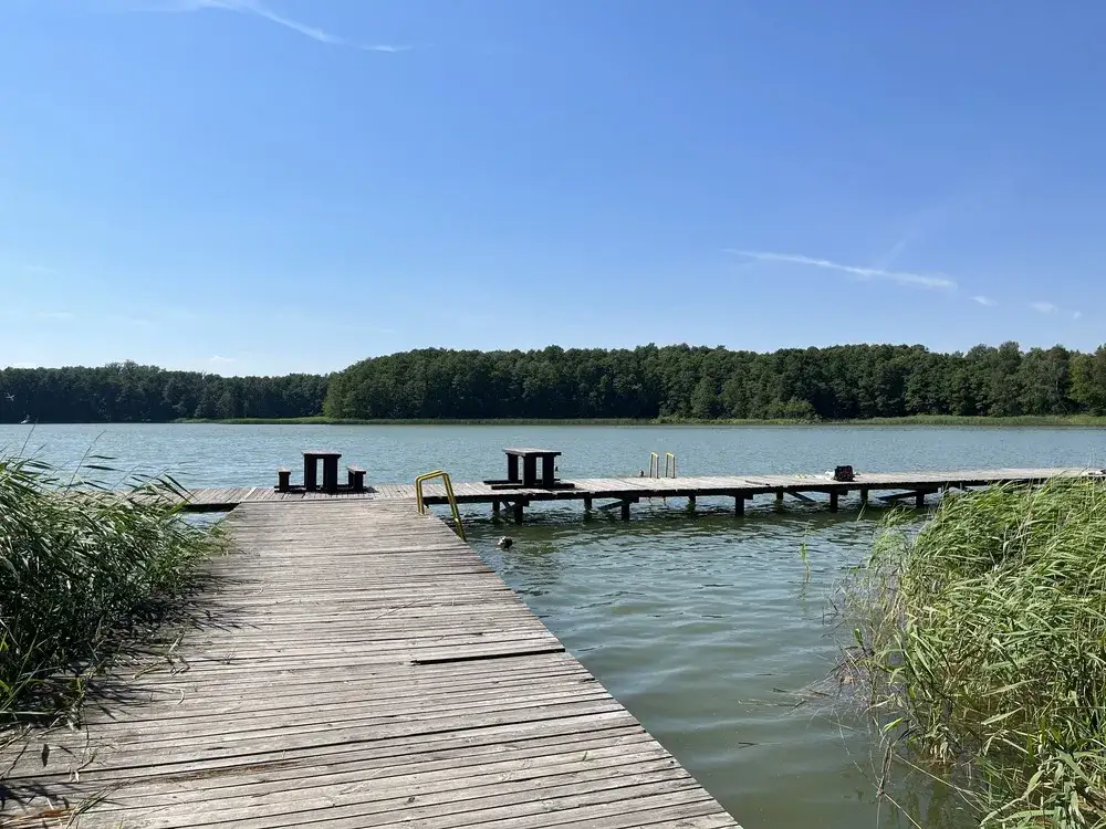 Zdjęcie Atrakcje jeziora Głębokie: najlepsze miejsca na relaks i zabawę