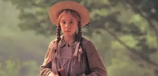 Zdjęcie Gdzie urodziła się Ania z Zielonego Wzgórza? Niezwykła historia jej dzieciństwa