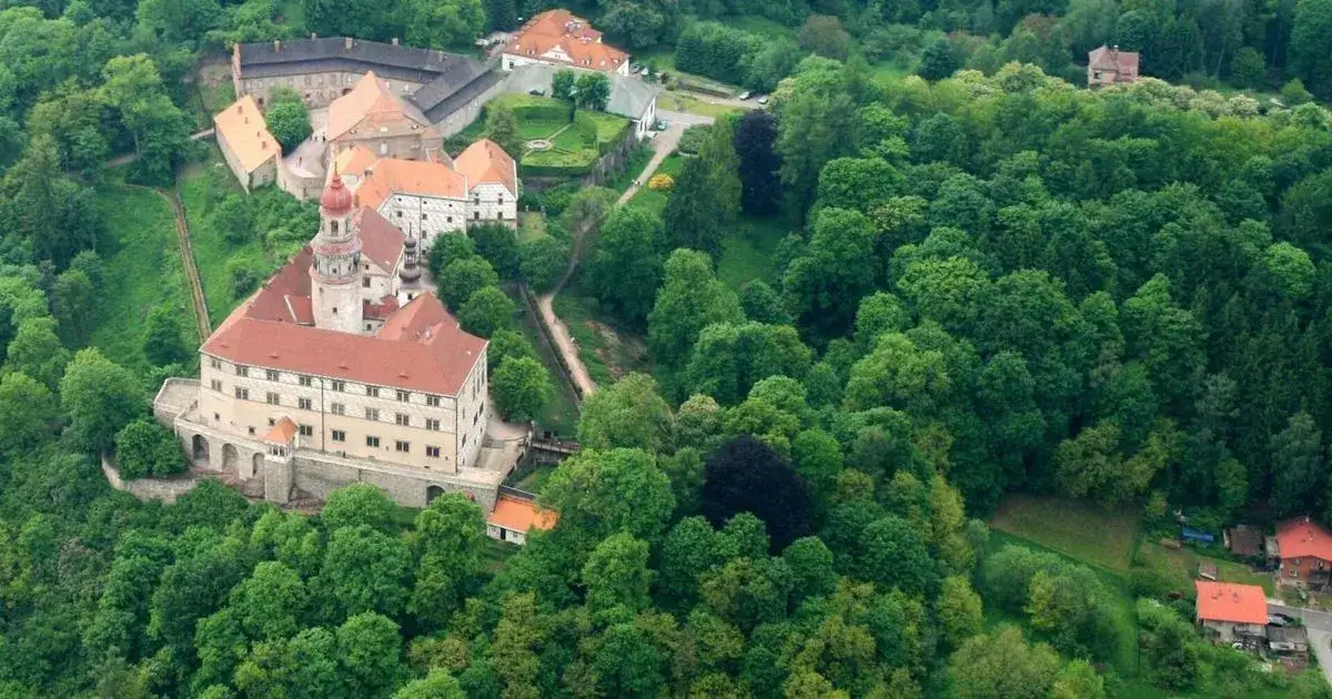 Zdjęcie Náchod atrakcje: Odkryj najciekawsze miejsca i tajemnice miasta