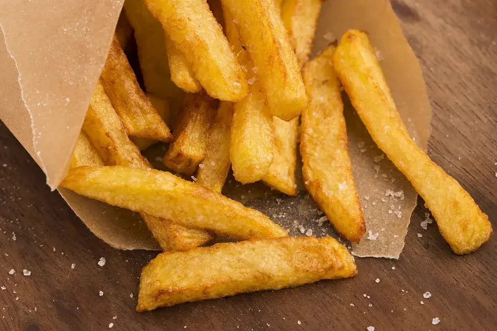 Zdjęcie Frytki jak z restauracji? Sekret chrupkości w domowej frytkownicy