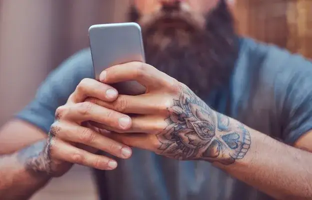 Zdjęcie Czy tatuaż to grzech? Odkryj, co mówi Kościół o tatuażach