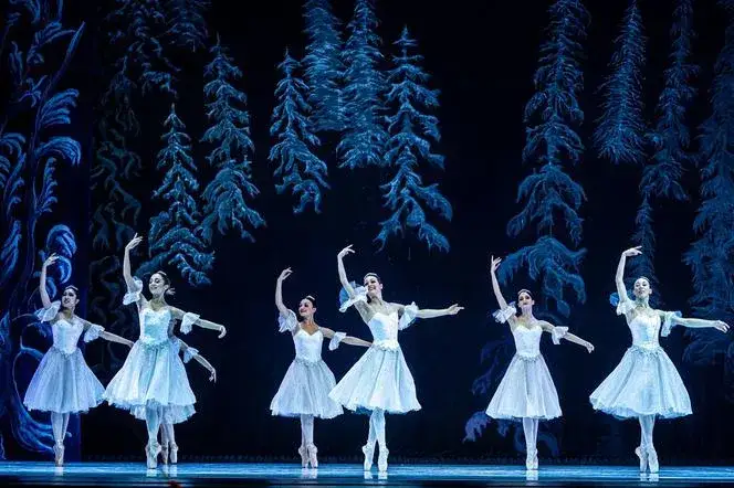 Zdjęcie Ninateka spektakle: Odkryj darmowe przedstawienia teatralne online