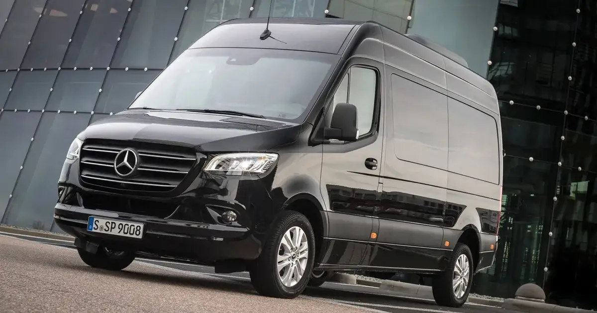 Zdjęcie Jaki bus do 3.5 t na haku? Sprawdź najlepsze modele i ich możliwości