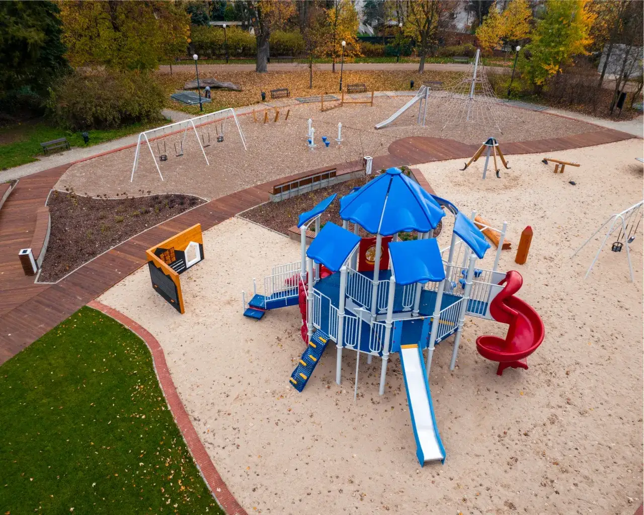 Zdjęcie Plac zabaw w parku Żeromskiego - kiedy otwarcie i co spóźnia?