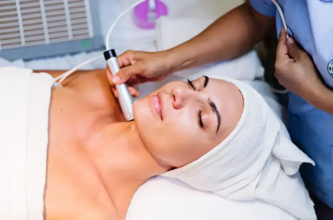 Zdjęcie Peeling kawitacyjny jaki wybrać – kluczowe cechy i najlepsze modele