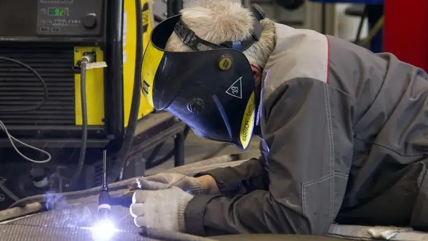 Zdjęcie Ile zarabia spawacz w Kanadzie? Niezaskakujące fakty o wynagrodzeniach