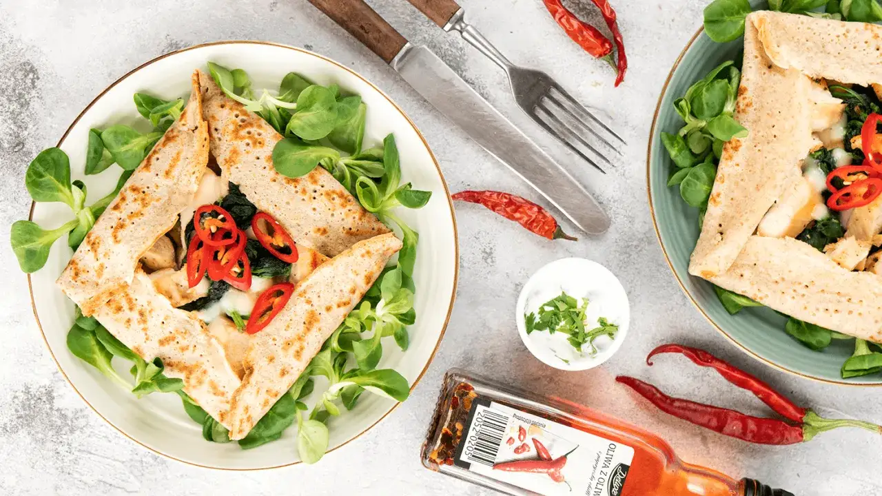 Zdjęcie Jak przygotować dietetyczne naleśniki z kurczakiem: przepis krok po kroku