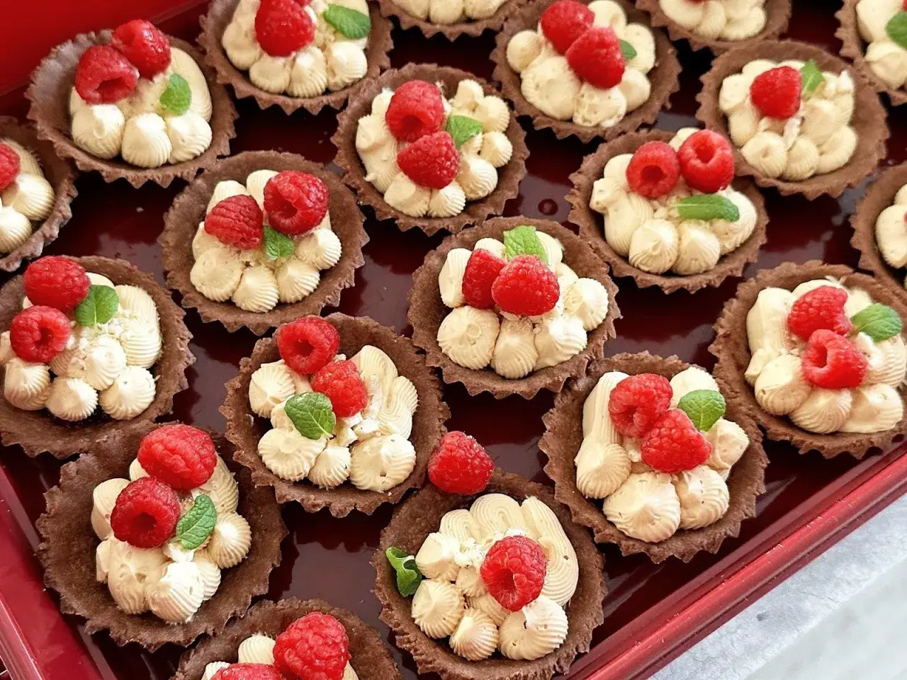 Zdjęcie Jak zrobić kruche babeczki, które zachwycą Twoich gości?