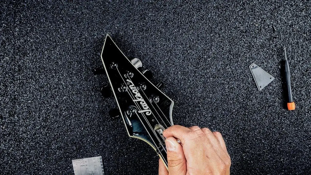 Zdjęcie Jak ustawić gitarę elektryczną, aby uniknąć problemów z brzmieniem