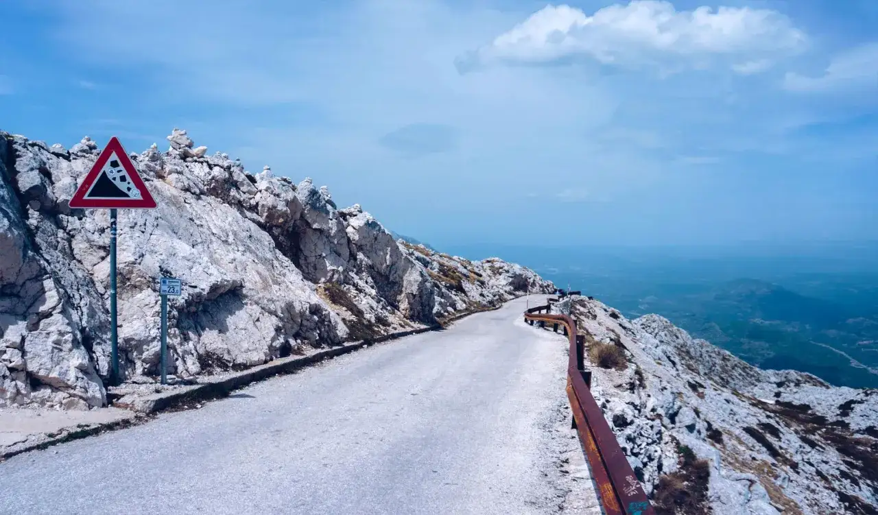 Zdjęcie Najpiękniejsze trasy motocyklowe w Chorwacji, które musisz przejechać