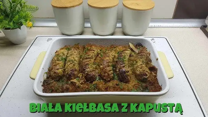 Zdjęcie Biała kiełbasa w kapuście kiszonej z pieczarkami! Smak na talerzu