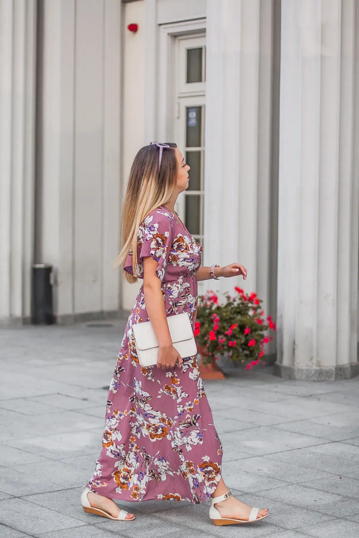 Zdjęcie Co ubrać na poprawiny: 10 stylowych propozycji dla gości